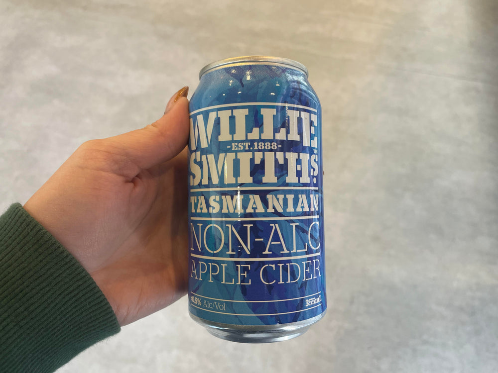 
            
                Load image into Gallery viewer, Willie Smith Non-Alc Cider
            
        